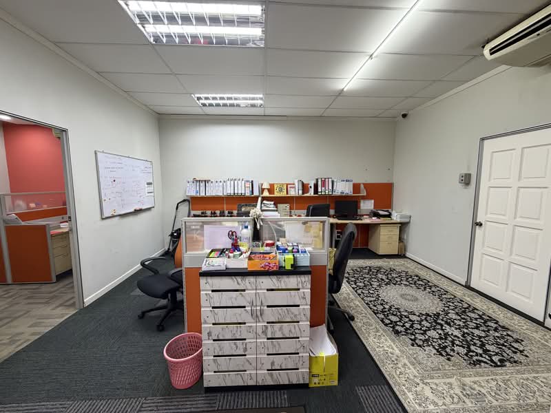 Untuk Dijual - C180 Dataran Traders Square Cheras