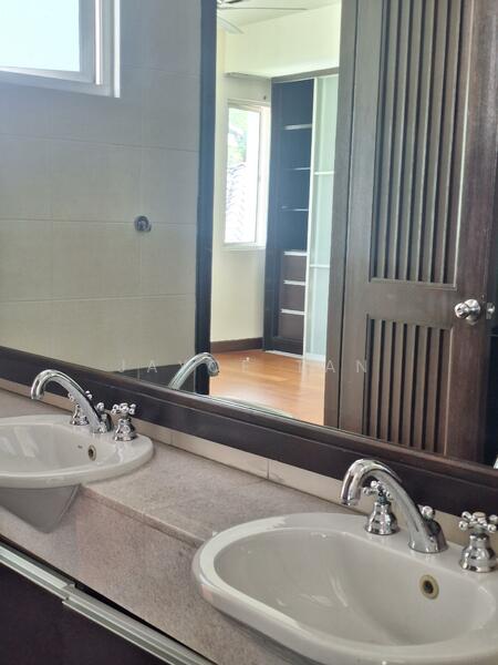 Untuk Dijual - Flora Murni