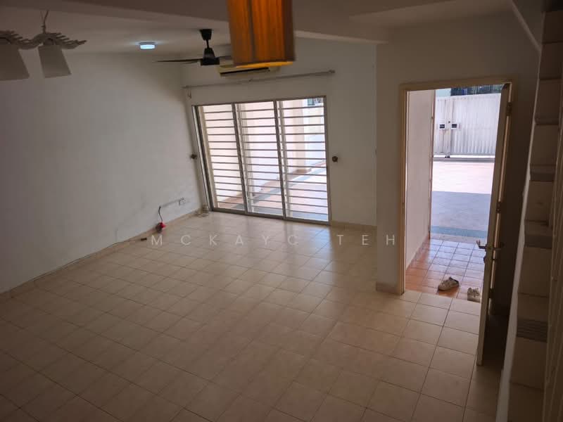 2.5-storey Terraced House for Rent in Bandar Putra Permai (Seri Kembangan) - MckayC TEH - PropertyGuru.com.my