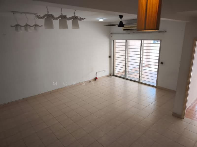 2.5-storey Terraced House for Rent in Bandar Putra Permai (Seri Kembangan) - MckayC TEH - PropertyGuru.com.my