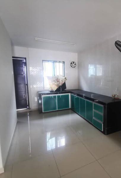 Rumah Teres 2-Tingkat untuk Disewa di Kulai (Johor) - Danny See - Kitchen - PropertyGuru.com.my
