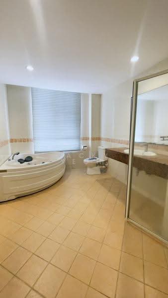 Kondominium untuk Disewa di Putra Marine Resort - Jacky Yeoh - Bathroom - PropertyGuru.com.my