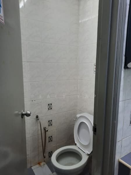 Office for Rent in Petaling Jaya (Selangor) - Pealy Yap - Bathroom - PropertyGuru.com.my