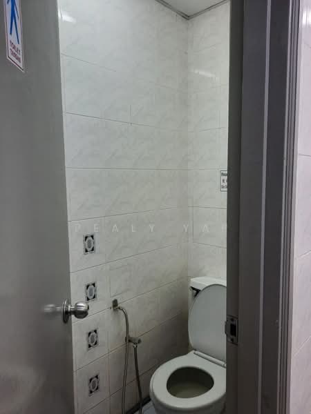 Office for Rent in Petaling Jaya (Selangor) - Pealy Yap - Bathroom - PropertyGuru.com.my