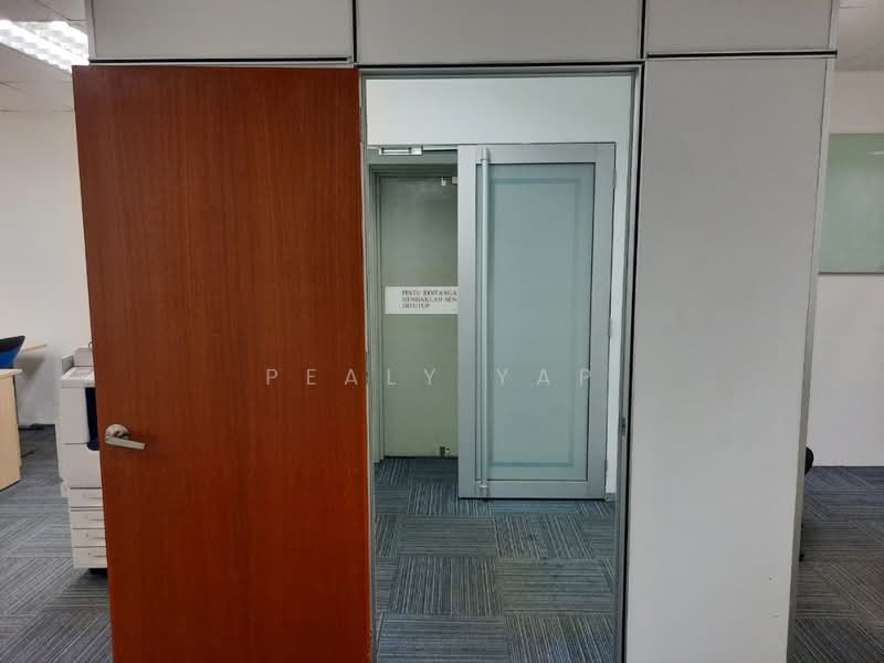 Office for Rent in Petaling Jaya (Selangor) - Pealy Yap - Corridor - PropertyGuru.com.my