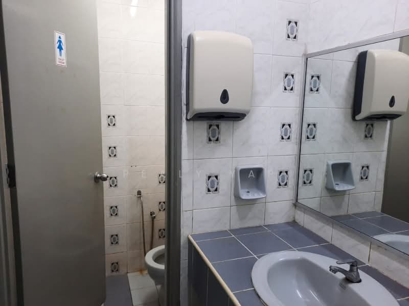 Office for Rent in Petaling Jaya (Selangor) - Pealy Yap - Bathroom - PropertyGuru.com.my