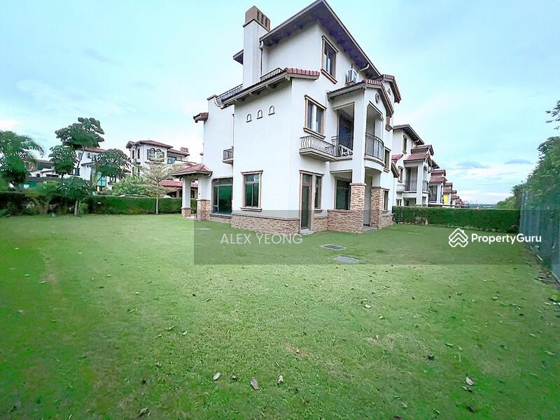 3 Storey Diamond City Bungalow Semenyih, Semenyih, Selangor, 6 Bedrooms