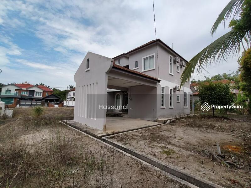[No Longer Available] 12260sqft 2 Storey Bungalow Bandar Springhill