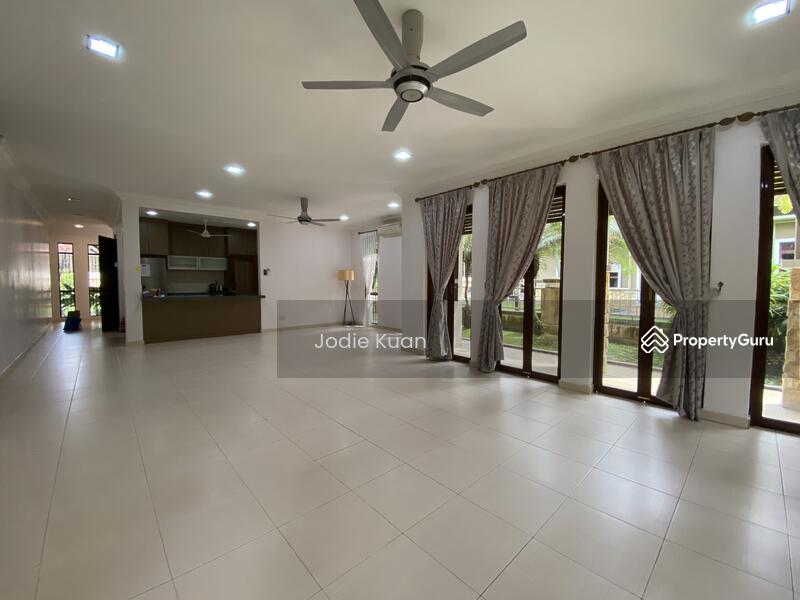 Open layout living area, dining and dry kitchen 