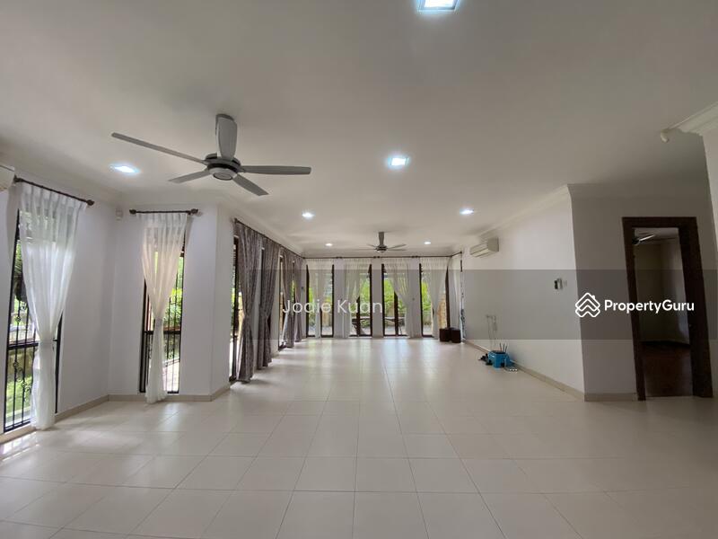 Open layout dry kitchen, dining and living area