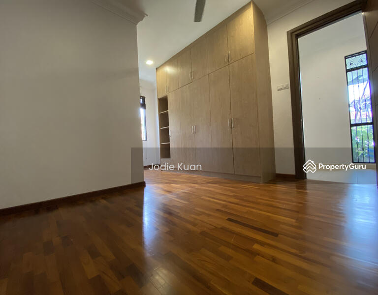 Bedroom 3 with built in wardrobe 