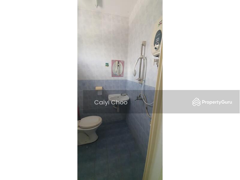 Apartment for Rent at Fully furnish Permai Lake view Apartment at Tambun - Caiyi Choo - Bathroom at masterrroom - PropertyGuru.com.my