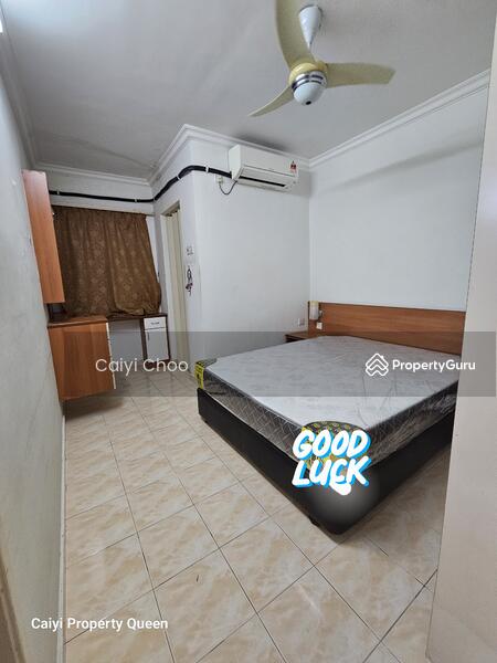 Apartment for Rent at Fully furnish Permai Lake view Apartment at Tambun - Caiyi Choo - Master Bedroom - PropertyGuru.com.my