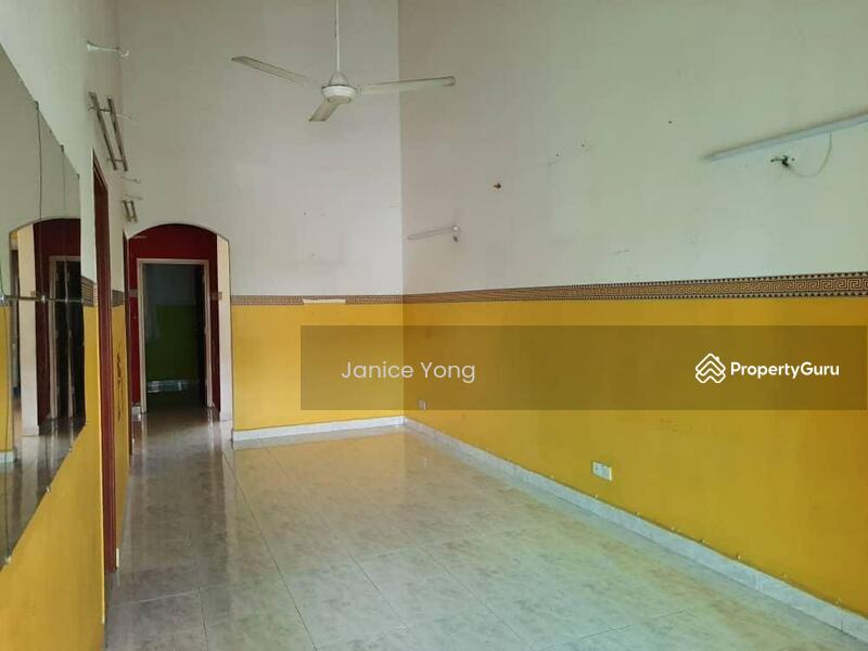 No Longer Available Kampung Pasir Putih Pasir Gudang Kampung Pasir Putih Pasir Gudang Pasir Gudang Johor 3 Bedrooms 1400 Sqft Terraces Link Houses For Rent By Janice Yong Rm 950 Mo 31742171