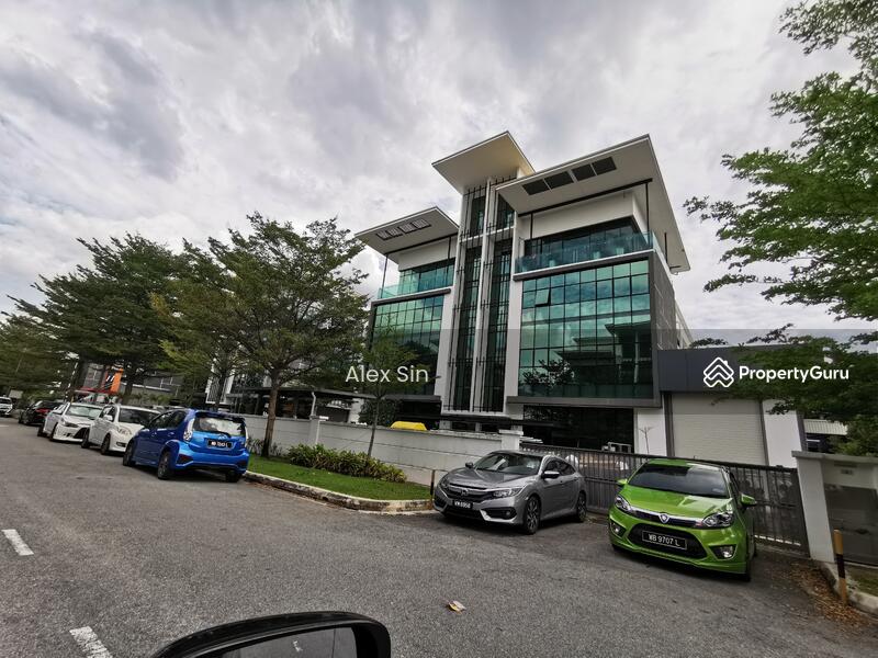 Untuk Dijual - Puchong 3.5 Storey Corner Lot Semi D Factory