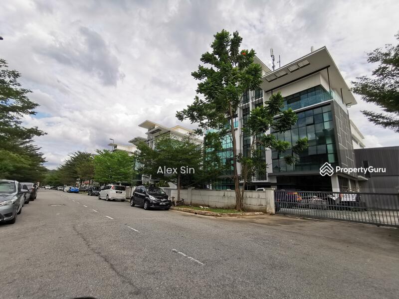 Untuk Dijual - Puchong 3.5 Storey Corner Lot Semi D Factory
