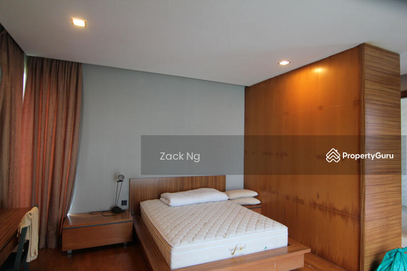For Sale - Pinggiran Golf