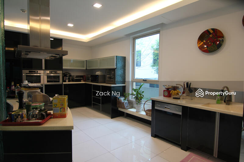 For Sale - Pinggiran Golf