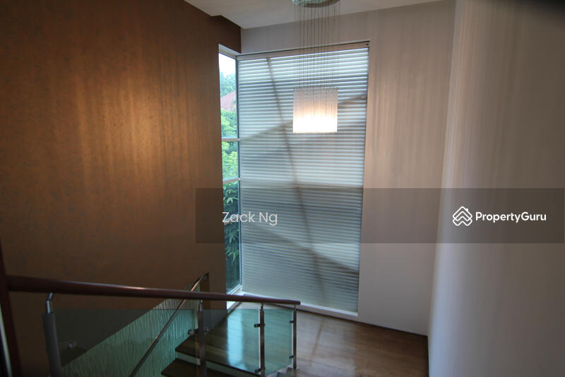 For Sale - Pinggiran Golf