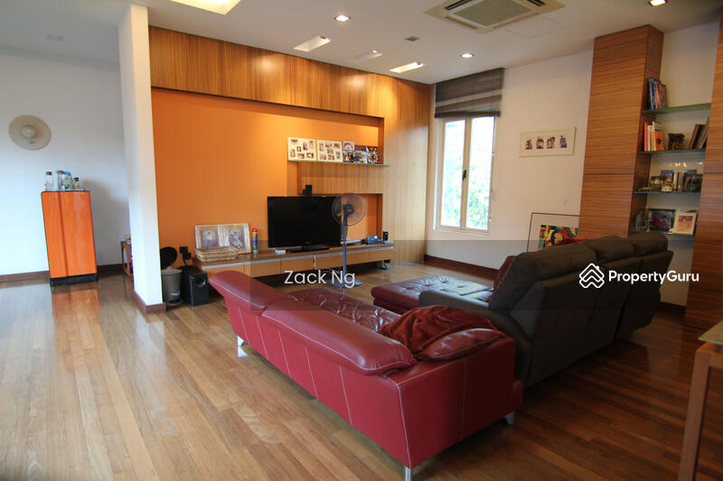 For Sale - Pinggiran Golf
