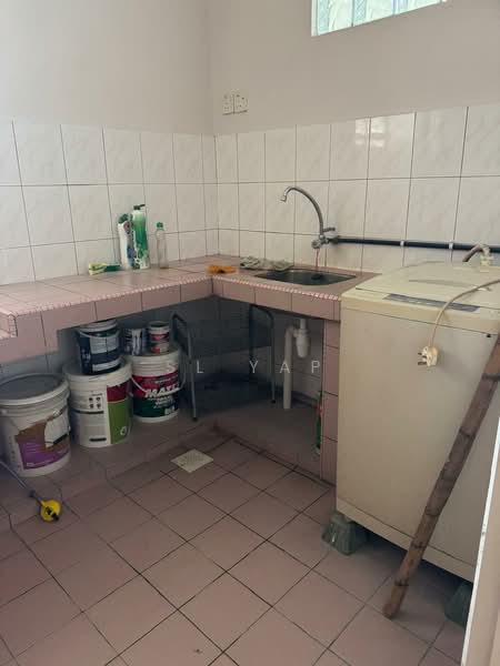 Flat for Rent at Desa Sri Puteri - SL Yap - Kitchen - PropertyGuru.com.my
