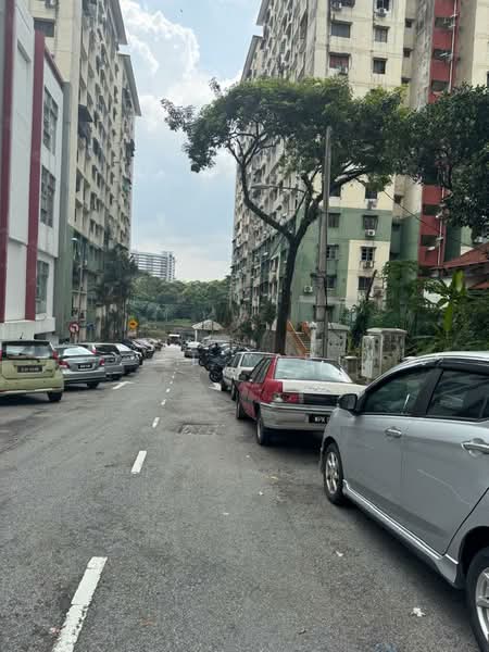 Flat for Rent at Desa Sri Puteri - SL Yap - Exterior - PropertyGuru.com.my