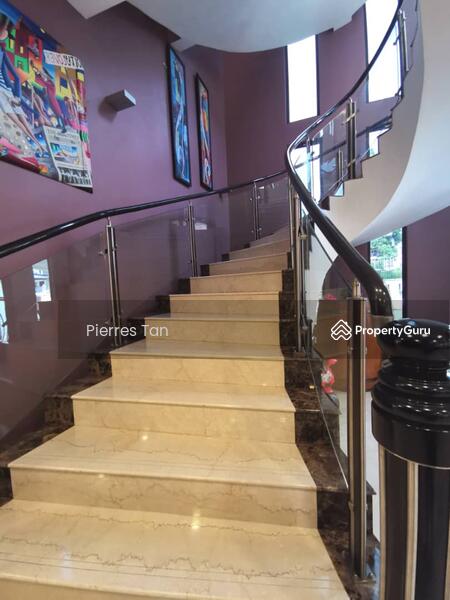 Grand staircase 