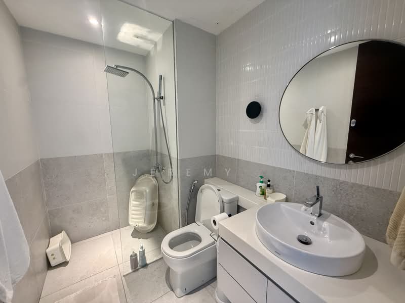 Kondominium untuk Dijual di Clearwater Residences - Jeremy . - Bathroom - PropertyGuru.com.my