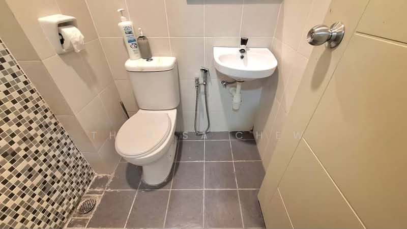 Condominium for Sale at The Meadow Park - Theresa Chew - Bathroom - PropertyGuru.com.my