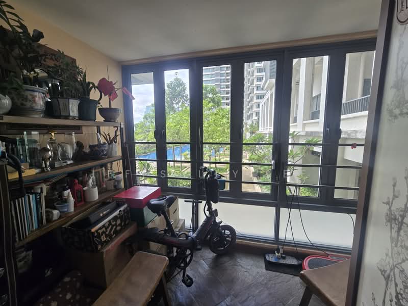 Kondominium untuk Dijual di Saujana Residency - JeffSally Lee - Balcony with pool view - PropertyGuru.com.my