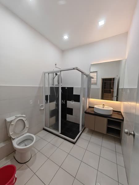 Rumah Teres untuk Disewa di Setia Tropika (Johor Bahru) - Siming Lim - Bathroom - PropertyGuru.com.my