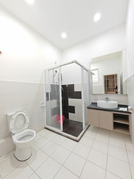 Rumah Teres untuk Disewa di Setia Tropika (Johor Bahru) - Siming Lim - Bathroom - PropertyGuru.com.my