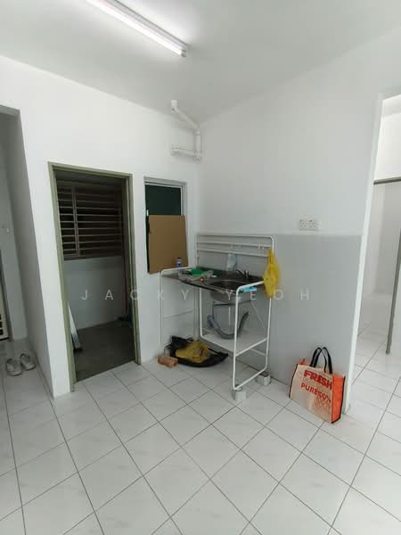 Apartment for Rent at The Rise Collection 2 (Chelliah Park City) - Jacky Yeoh - Kitchen - PropertyGuru.com.my