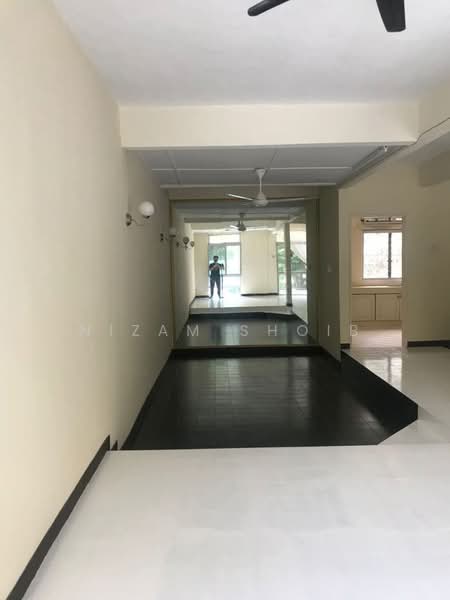 3-storey Terraced House for Rent in Ampang Jaya (Ampang) - Nizam Shoib - Dining area  - PropertyGuru.com.my