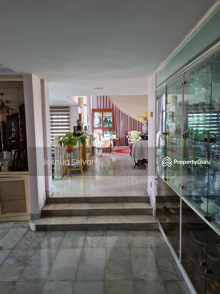 Untuk Dijual - 3 Storey Royal Mansion Bangsar
