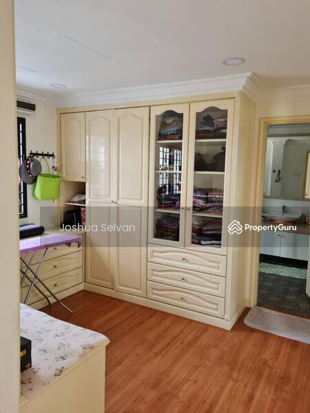 Untuk Dijual - 3 Storey Royal Mansion Bangsar