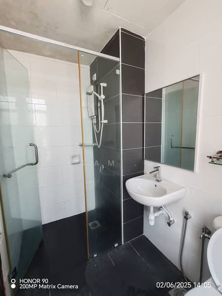 Kondominium untuk Dijual di The Majestic - Sam . - Bathroom - PropertyGuru.com.my