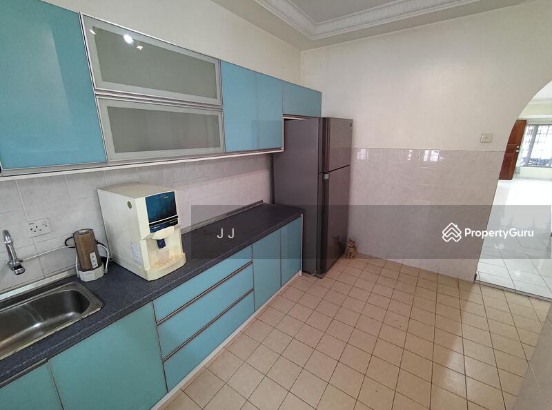 2-storey Terraced House for Sale in Kota Kemuning (Shah Alam) - JJ Wang - DRY KITCHEN - PropertyGuru.com.my