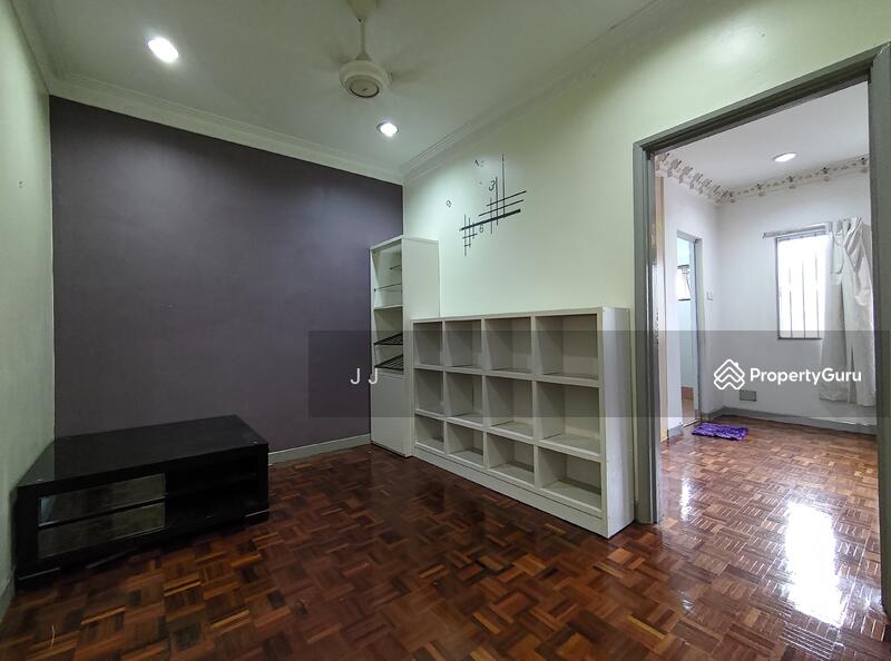 2-storey Terraced House for Sale in Kota Kemuning (Shah Alam) - JJ Wang - FAMILY HALL UPSTAIRS - PropertyGuru.com.my