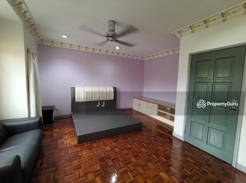 2-storey Terraced House for Sale in Kota Kemuning (Shah Alam) - JJ Wang - MASTER BEDROOM - PropertyGuru.com.my