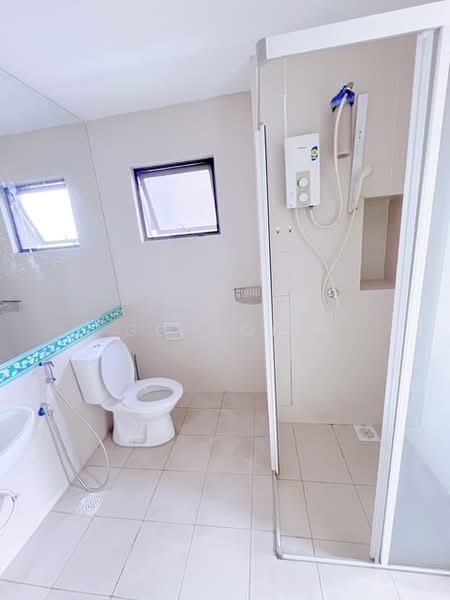 Kondominium untuk Disewa di SetiaWalk - GG Wong - Bathroom - PropertyGuru.com.my