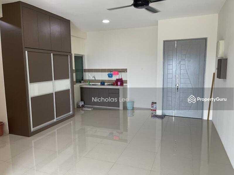 For Sale - 3 Room Fully Furnished Unit at Skygarden Residences