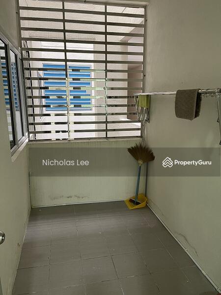 For Sale - 3 Room Fully Furnished Unit at Skygarden Residences