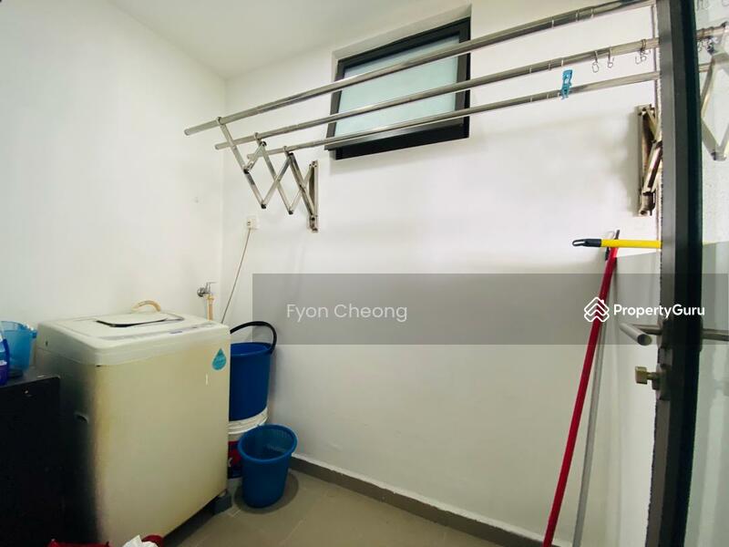 Untuk Dijual - The WaterEdge (Pinggiran Air)