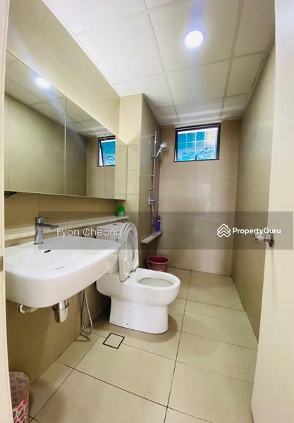 Untuk Dijual - The WaterEdge (Pinggiran Air)