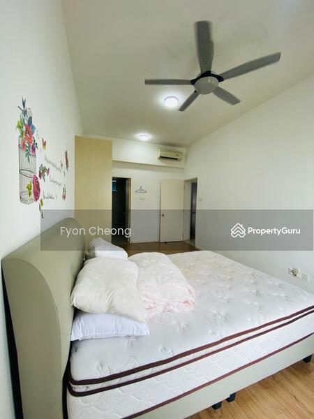 Untuk Dijual - The WaterEdge (Pinggiran Air)