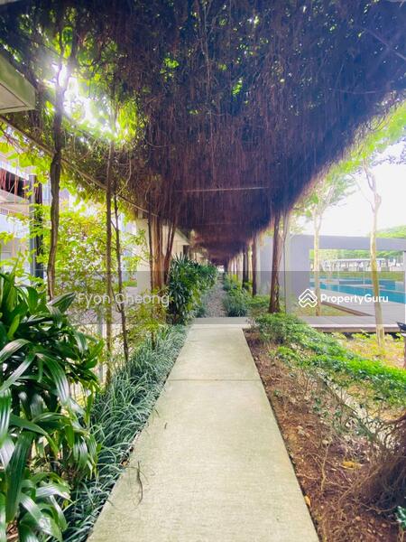 Untuk Dijual - The WaterEdge (Pinggiran Air)