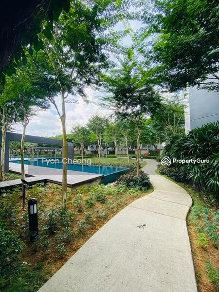 Untuk Dijual - The WaterEdge (Pinggiran Air)