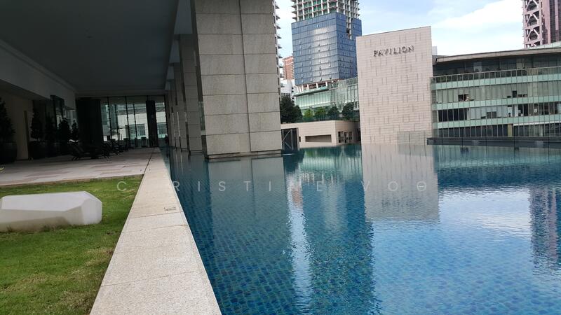 Infinity Pool 