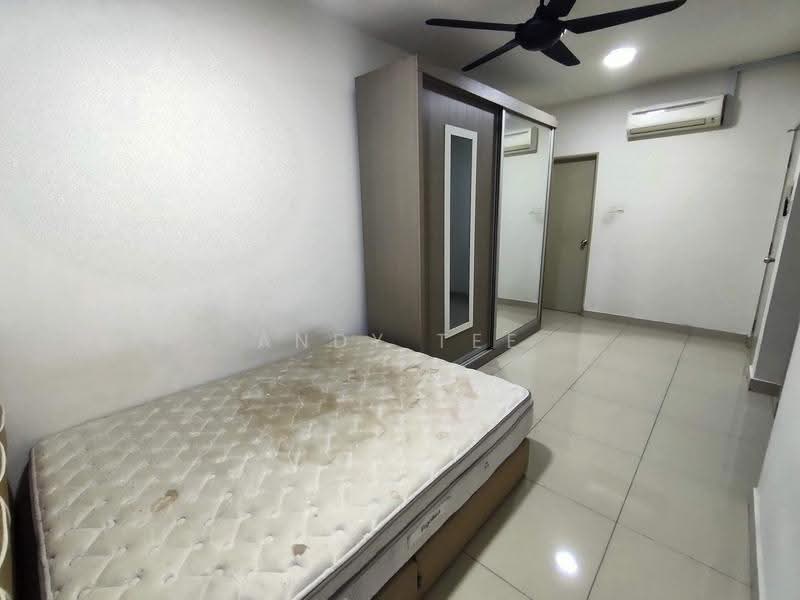 Kediaman Servis untuk Disewa di Alam Sanjung - Andy Tee - Master Bedroom - PropertyGuru.com.my